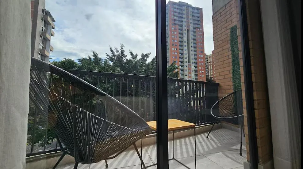 Suite 30 Living 麦德林